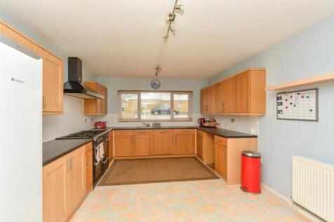 2 bedroom semi-detached bungalow for sale