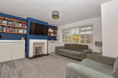 2 bedroom semi-detached bungalow for sale