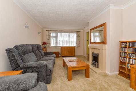 2 bedroom semi-detached bungalow for sale