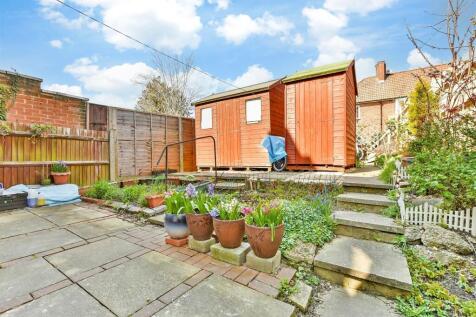 Love Lane, Morden SM4 1 bed ground floor maisonette for sale