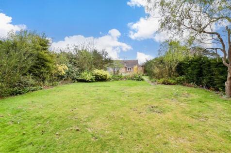 2 bedroom semi-detached bungalow for sale