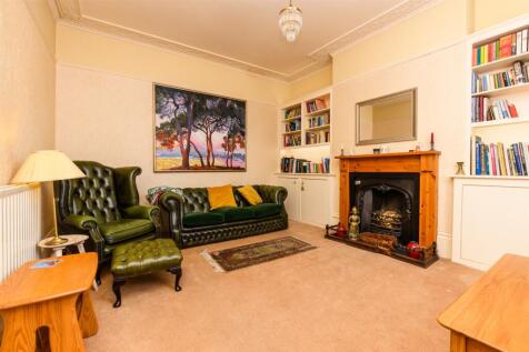 5 bedroom terraced house for sale