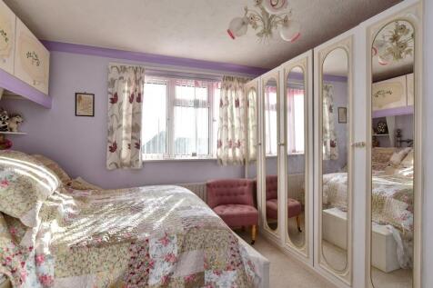 3 bedroom semi-detached bungalow for sale
