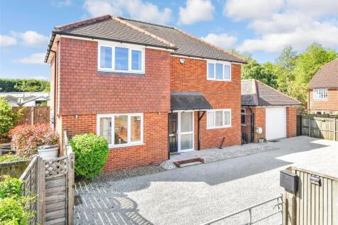 2 bedroom detached house for sale