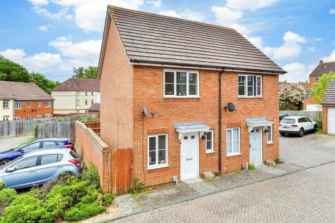 2 bedroom semi-detached house for sale