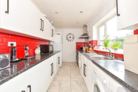 4 bedroom end of terrace house for sale