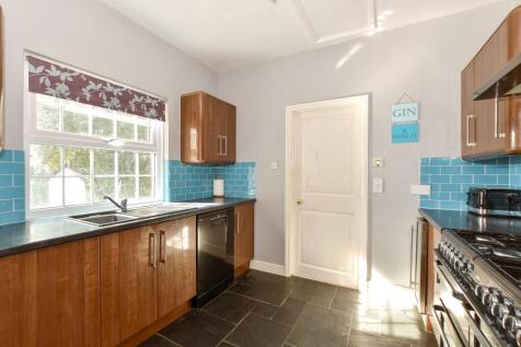 4 bedroom bungalow for sale