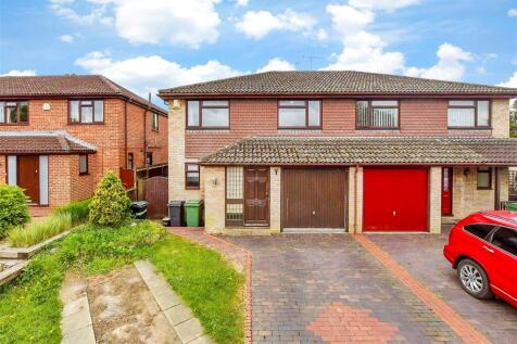 4 bedroom semi-detached house for sale