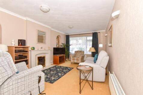 4 bedroom chalet for sale