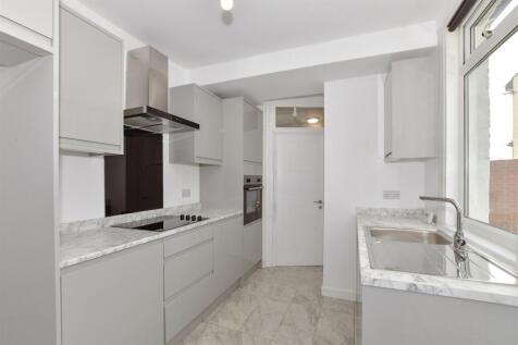 Gravesend Road, Rochester ME2 3 bed semi