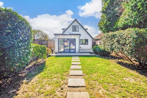 Shirley Way, Maidstone ME15 4 bed chalet for sale