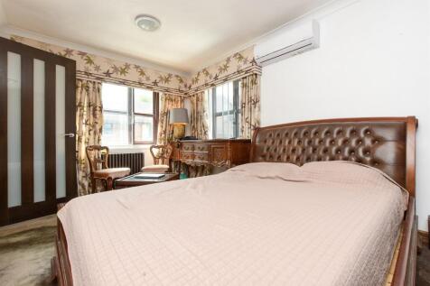 1 bedroom coach house for sale