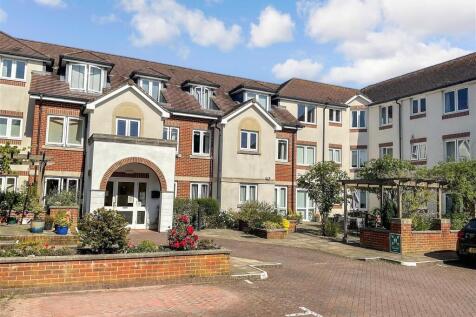 Manton Court, Horsham RH13 1 bed flat for sale