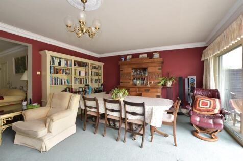 4 bedroom chalet for sale