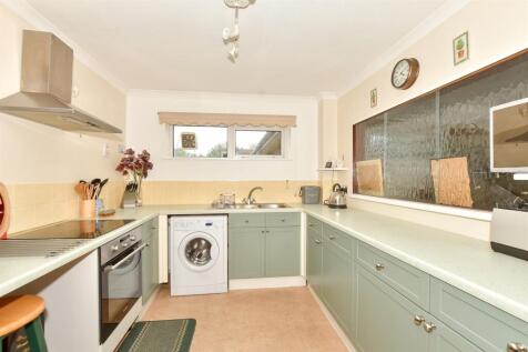 Geoffrey Court, Birchington CT7 2 bed apartment for sale
