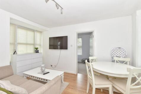 2 bedroom maisonette for sale