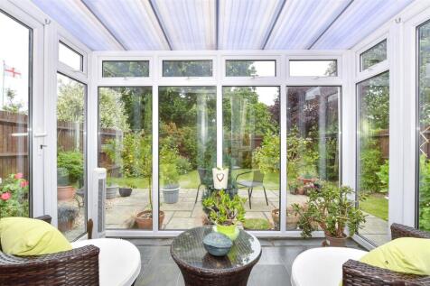 2 bedroom semi-detached bungalow for sale