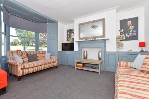 4 bedroom town house for sale