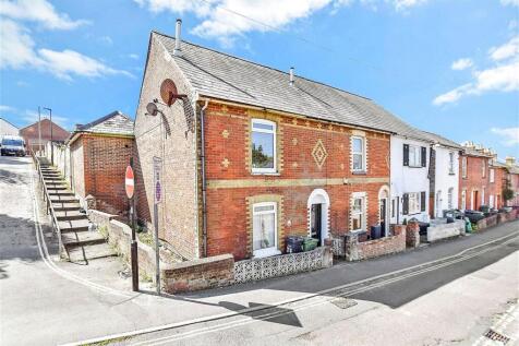 2 bedroom semi-detached house for sale