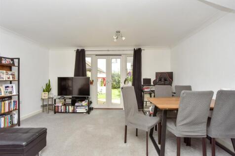 4 bedroom town house for sale