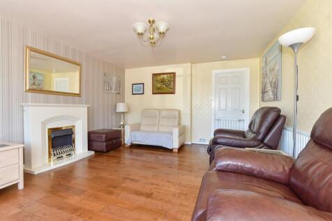 4 bedroom end of terrace house for sale
