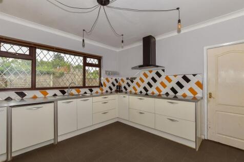 4 bedroom chalet for sale
