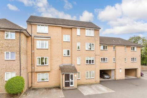 Studio flat for sale
