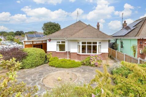 2 bedroom detached bungalow for sale