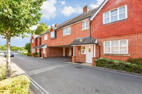 Elizabeth Court, Redhill RH1 2 bed flat for sale