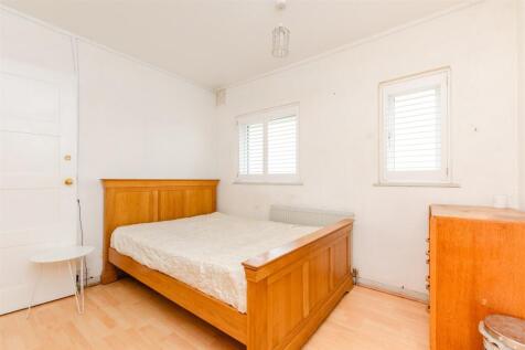 5 bedroom terraced house for sale