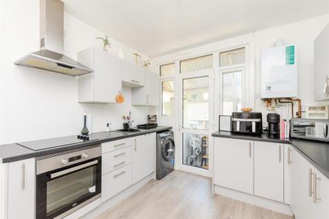 2 bedroom semi-detached bungalow for sale