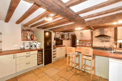 2 bedroom cottage for sale
