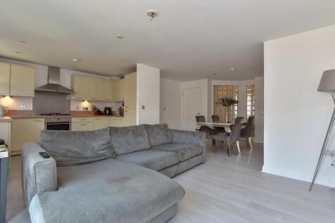 Spencer Place, West Malling ME19 2 bed flat for sale