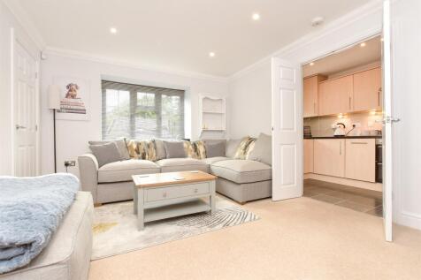 1 bedroom maisonette for sale