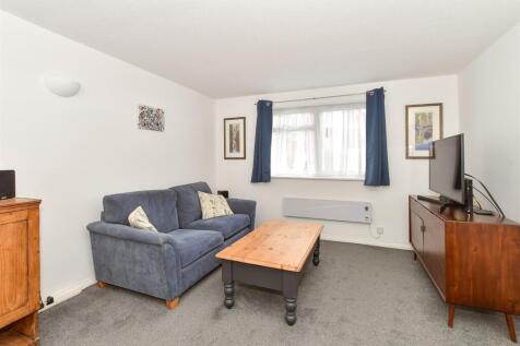 1 bedroom ground floor flat for sale