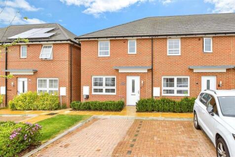 3 bedroom end of terrace house for sale