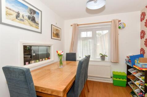 1 bedroom ground floor maisonette for sale