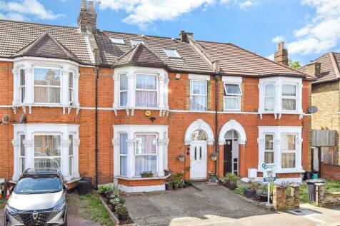 4 bedroom terraced house for sale