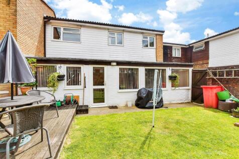 4 bedroom terraced house for sale