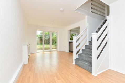 4 bedroom end of terrace house for sale