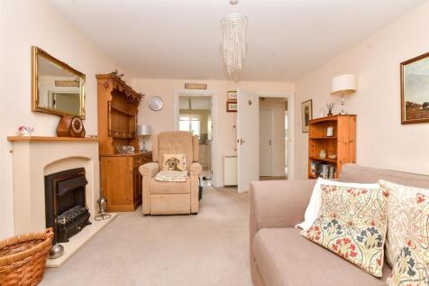 2 bedroom ground floor flat for sale