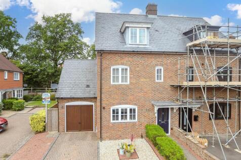 4 bedroom town house for sale