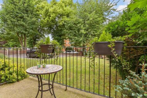 1 bedroom ground floor flat for sale