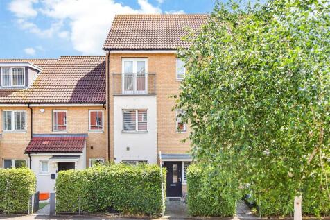 4 bedroom town house for sale