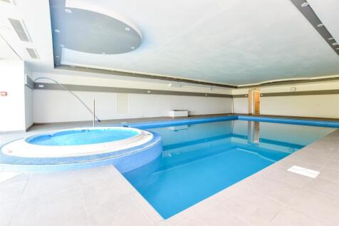 Grenehurst Park, Dorking RH5 2 bed flat