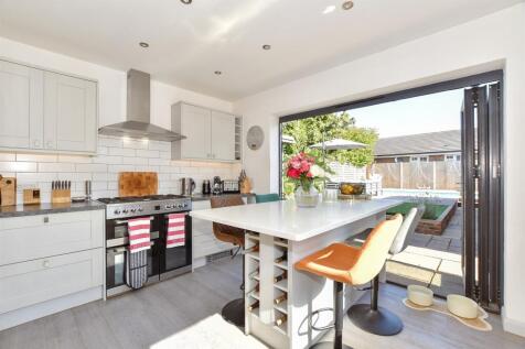 3 bedroom semi-detached bungalow for sale