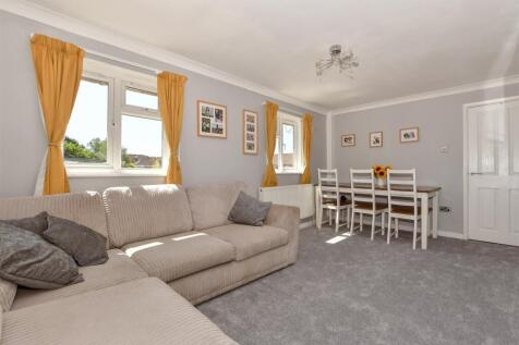 2 bedroom maisonette for sale