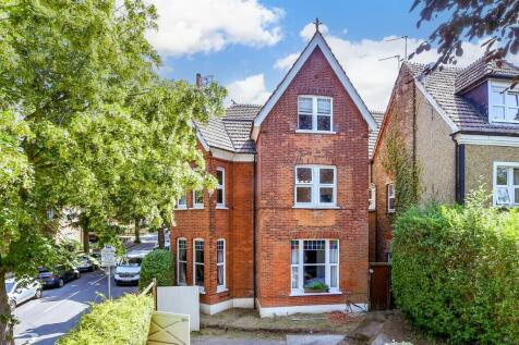 Studio flat for sale