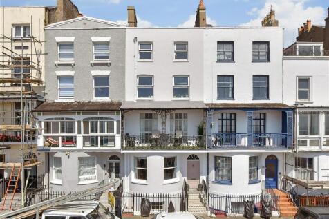 Paragon, Ramsgate CT11 3 bed ground floor maisonette for sale