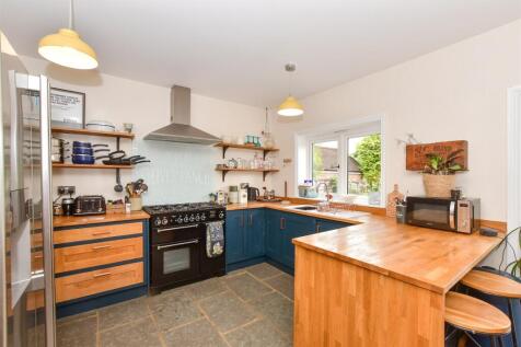4 bedroom bungalow for sale